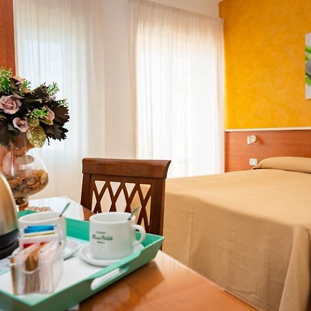Hotel Baia Verde Майорі Екстер'єр фото