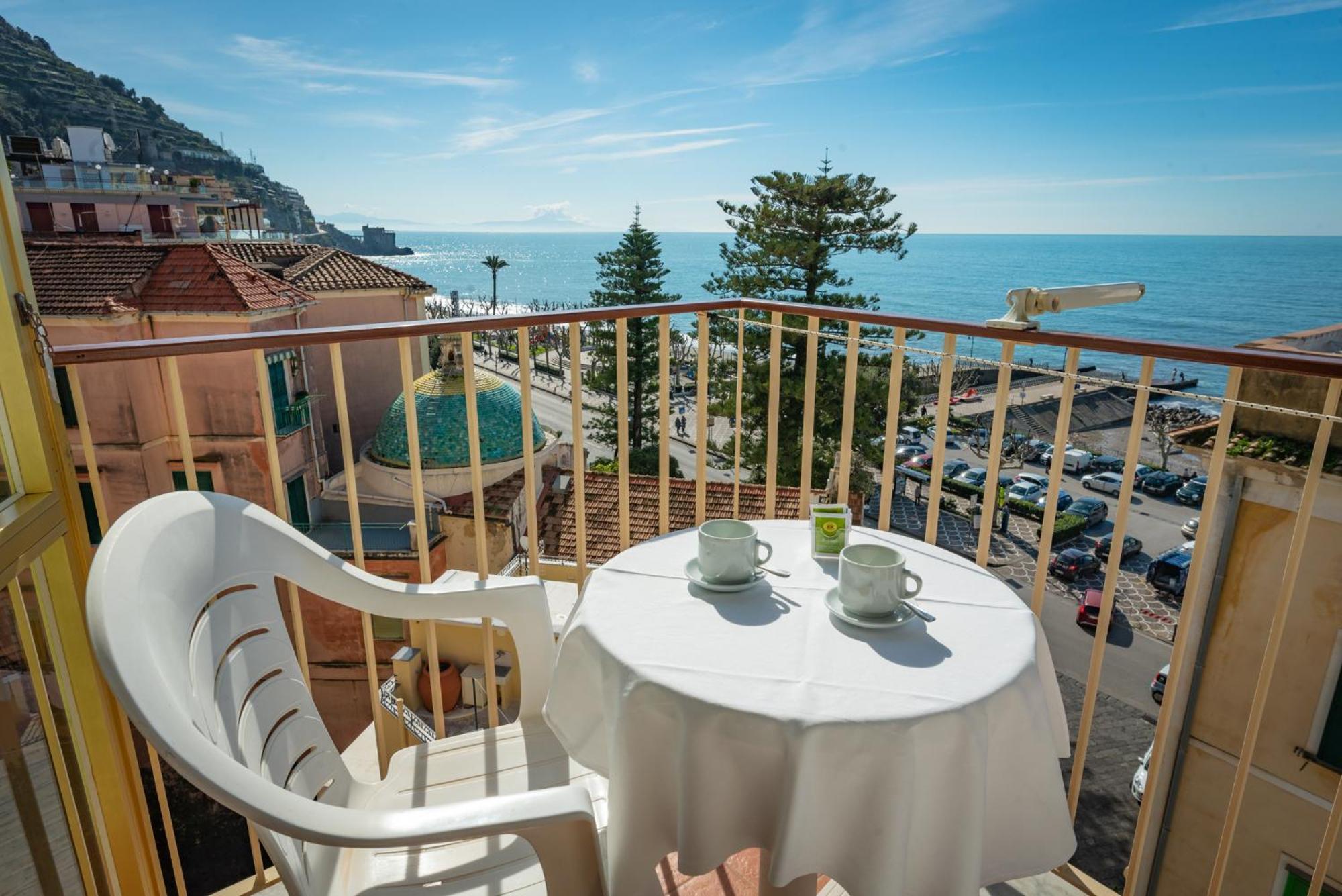 Hotel Baia Verde Майорі Екстер'єр фото
