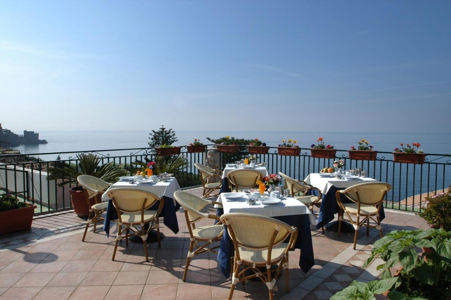 Hotel Baia Verde Майорі Екстер'єр фото